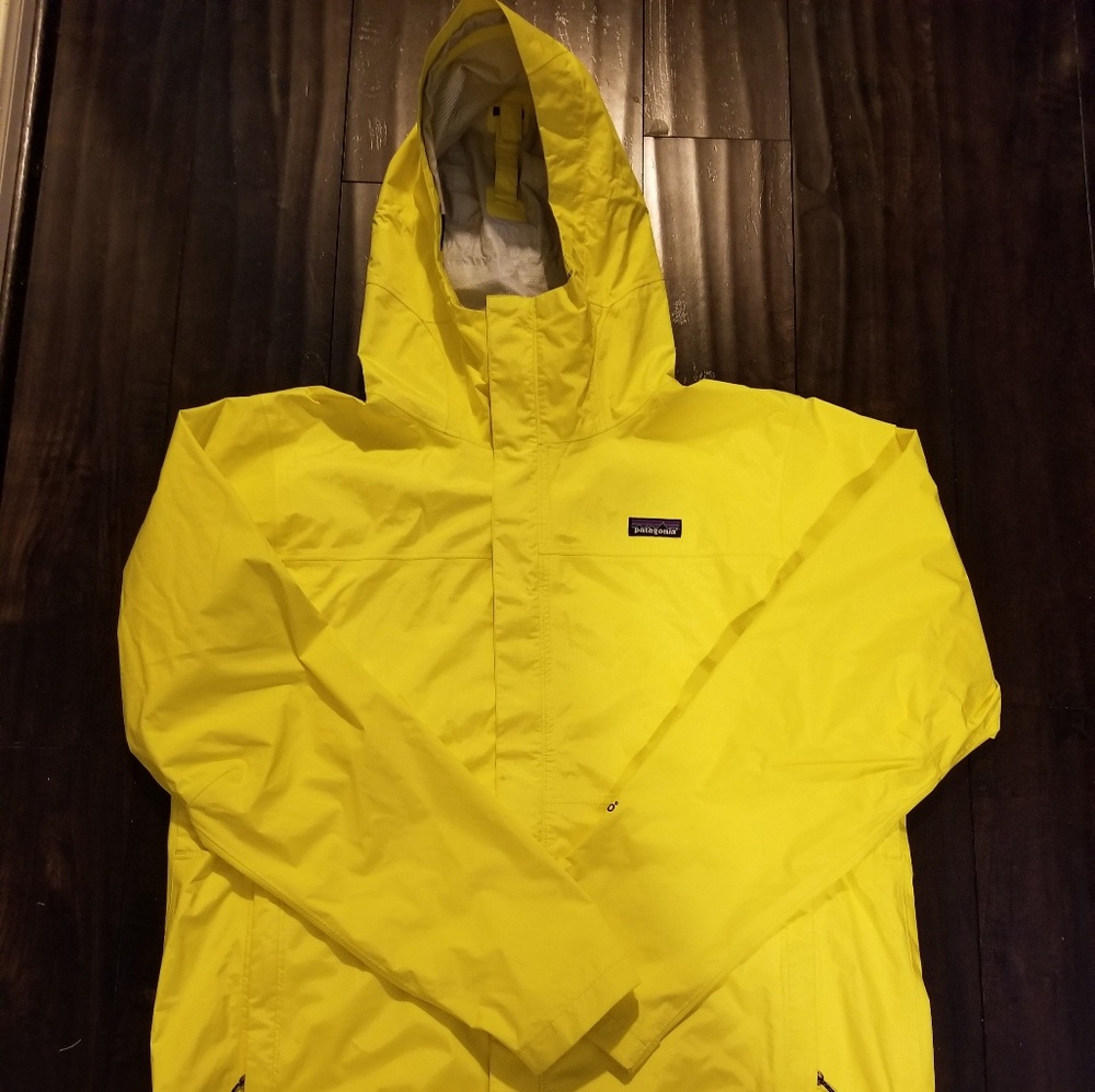 Yellow Patagonia Raincoat h2no with Hood